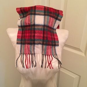 100% cashmere men’s scarf print ad item